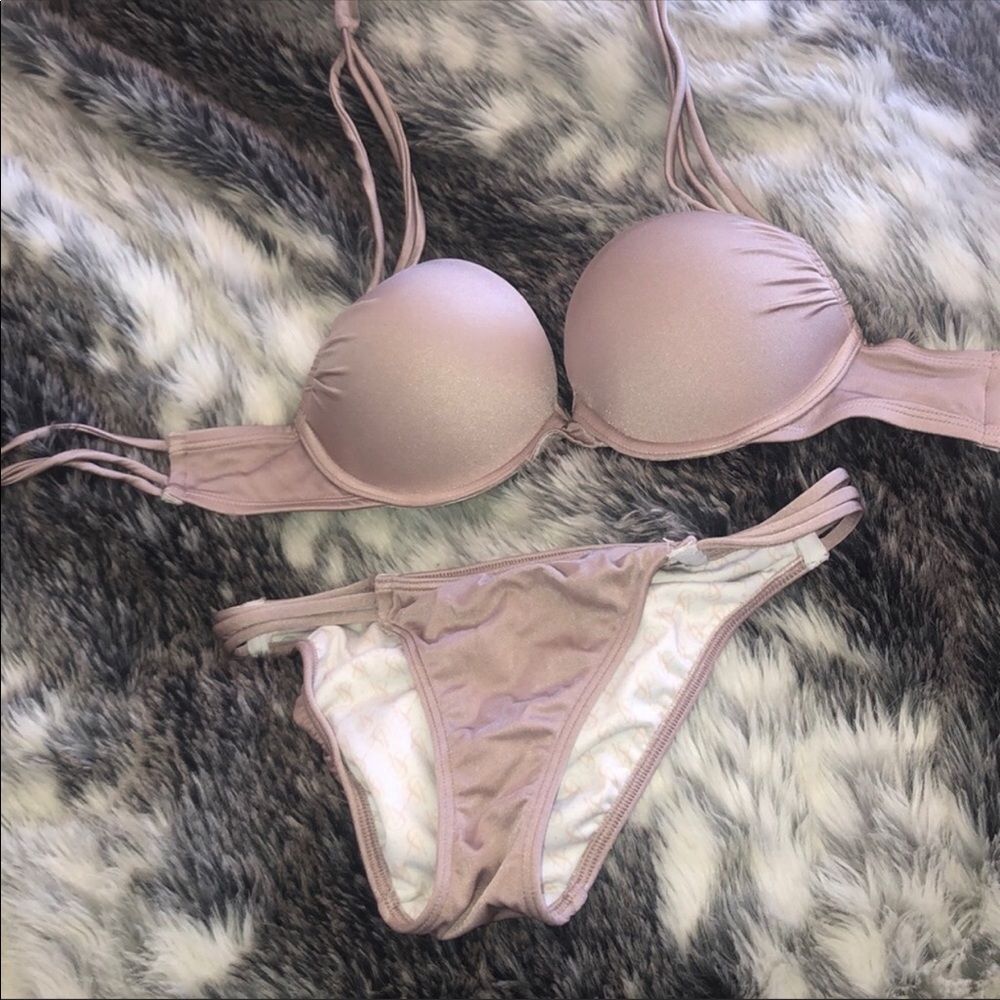 🥥 VICTORIA’S SECRET PUSH UP BIKINI 🥥